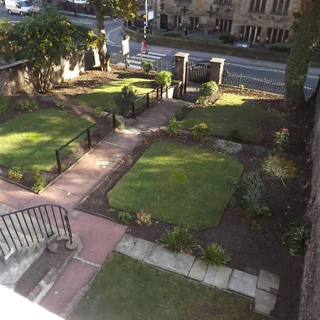 White Linen Whitby, Only ウィットビー